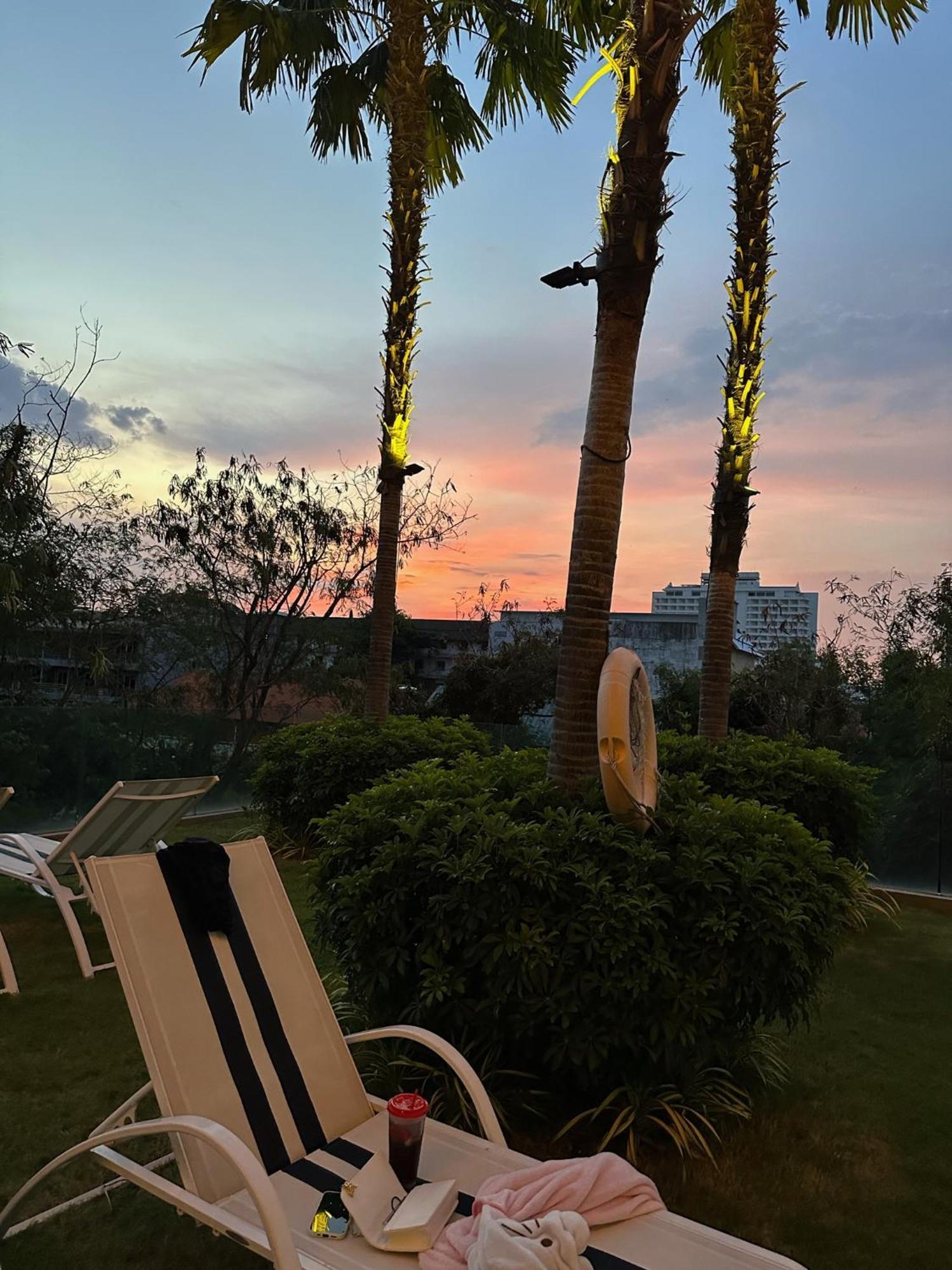 芭提雅高层海景奢华公寓the Riviera Jomtien生香家直达海滩2704 Dış mekan fotoğraf